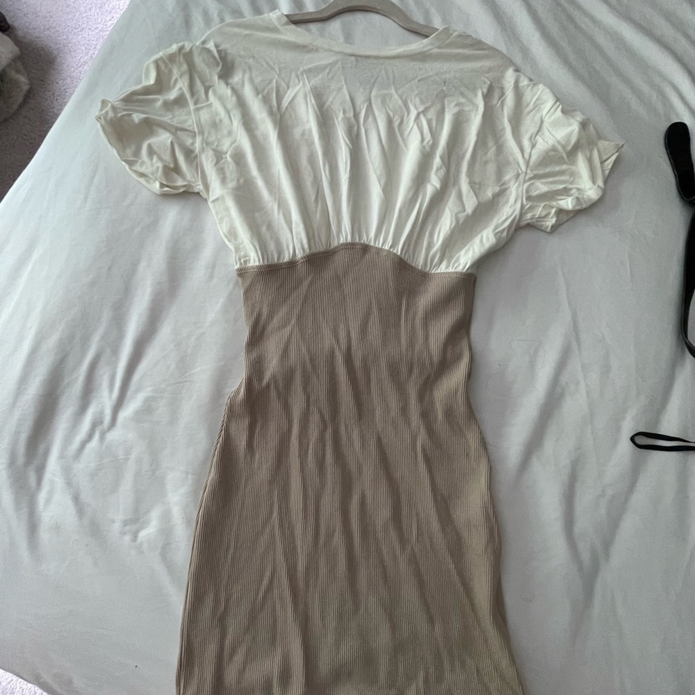 Fitted Zara Ribbed Taupe and White dress - L